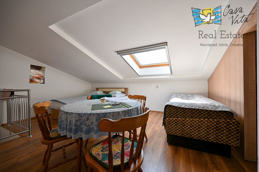 ISTRA, NOVIGRAD - Casa a schiera a 1500 m dal mare e dal centro città!