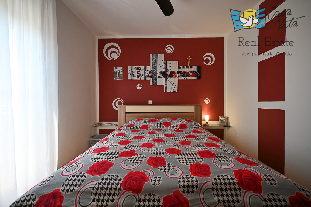 ISTRA, NOVIGRAD - Casa a schiera a 1500 m dal mare e dal centro città!