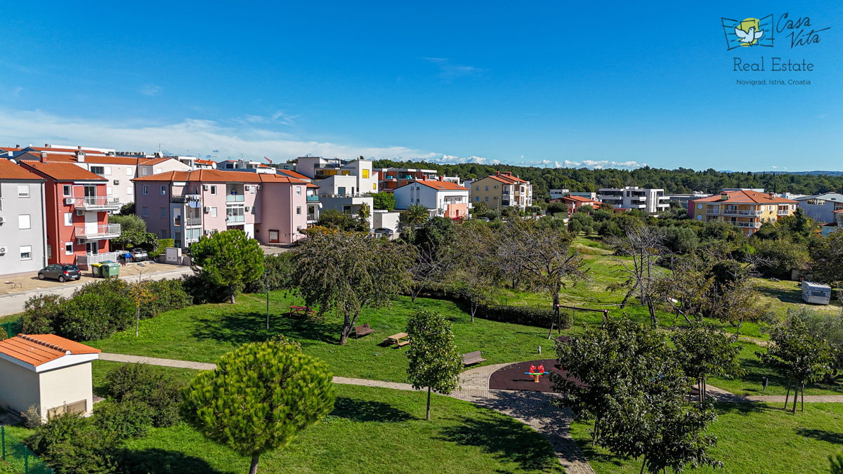 ISTRA, NOVIGRAD - Casa a schiera a 1500 m dal mare e dal centro città!