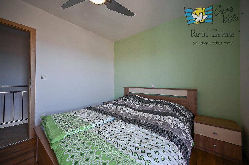 ISTRA, NOVIGRAD - Casa a schiera a 1500 m dal mare e dal centro città!