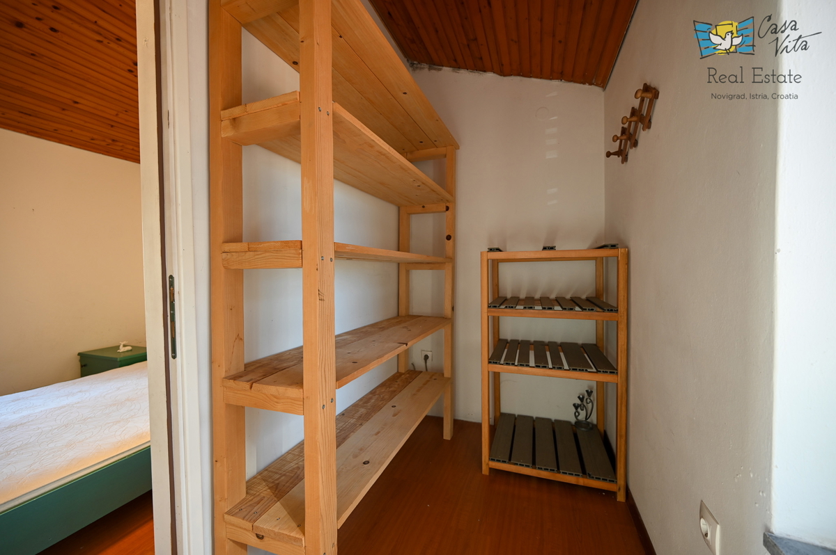 ISTRA, KAŠTELIR - Doppia casa con cortile!