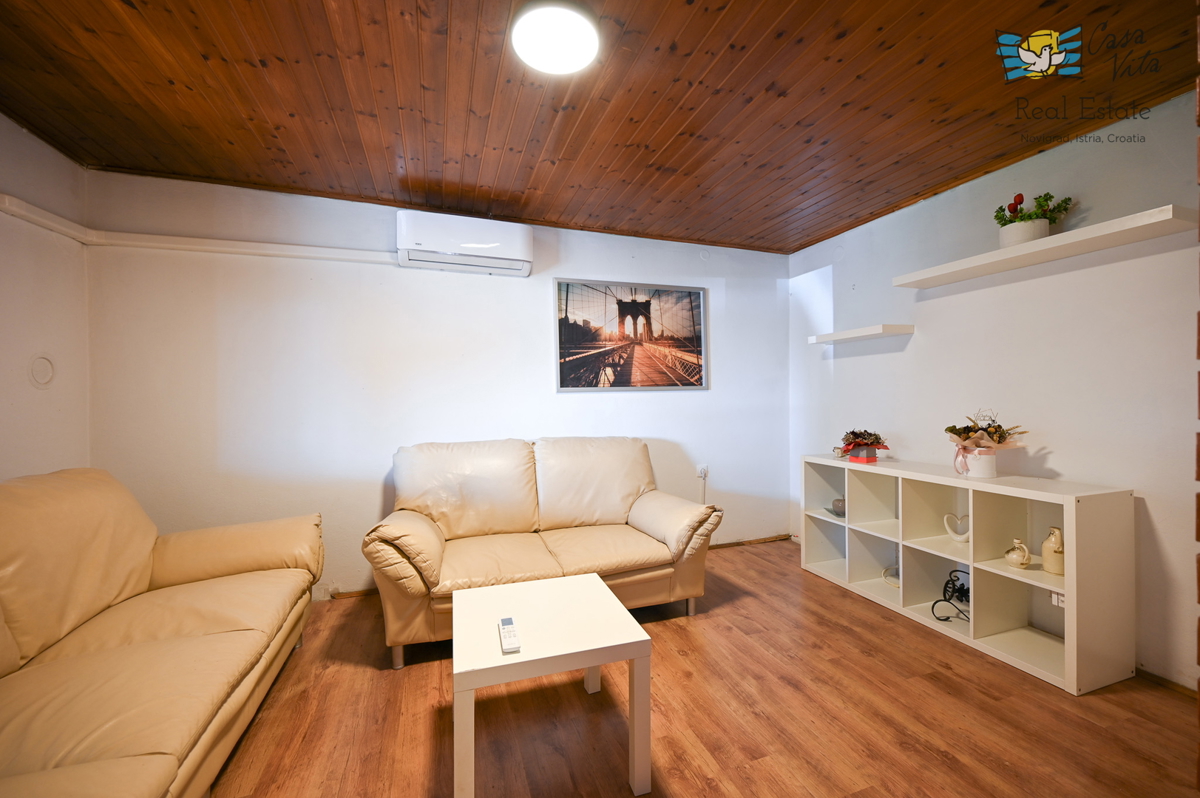 ISTRA, KAŠTELIR - Doppia casa con cortile!