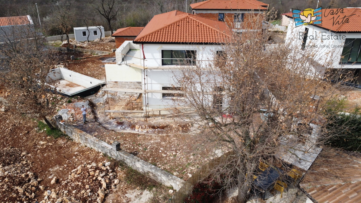 Nuova casa con piscina in Istria