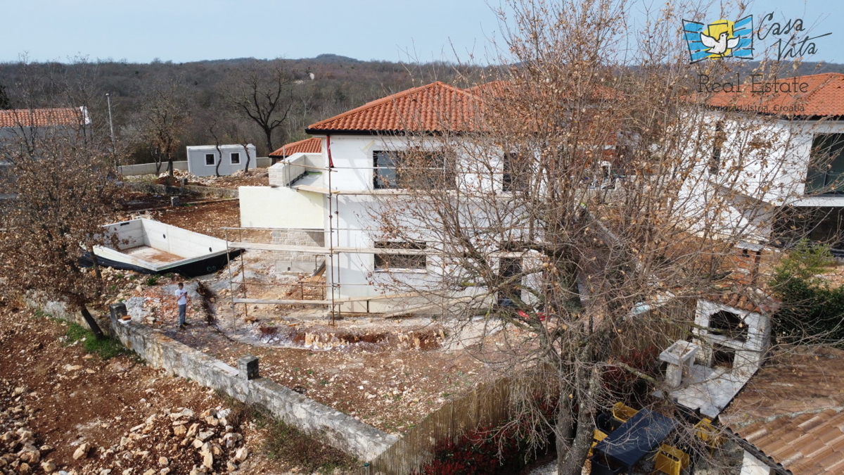 Nuova casa con piscina in Istria