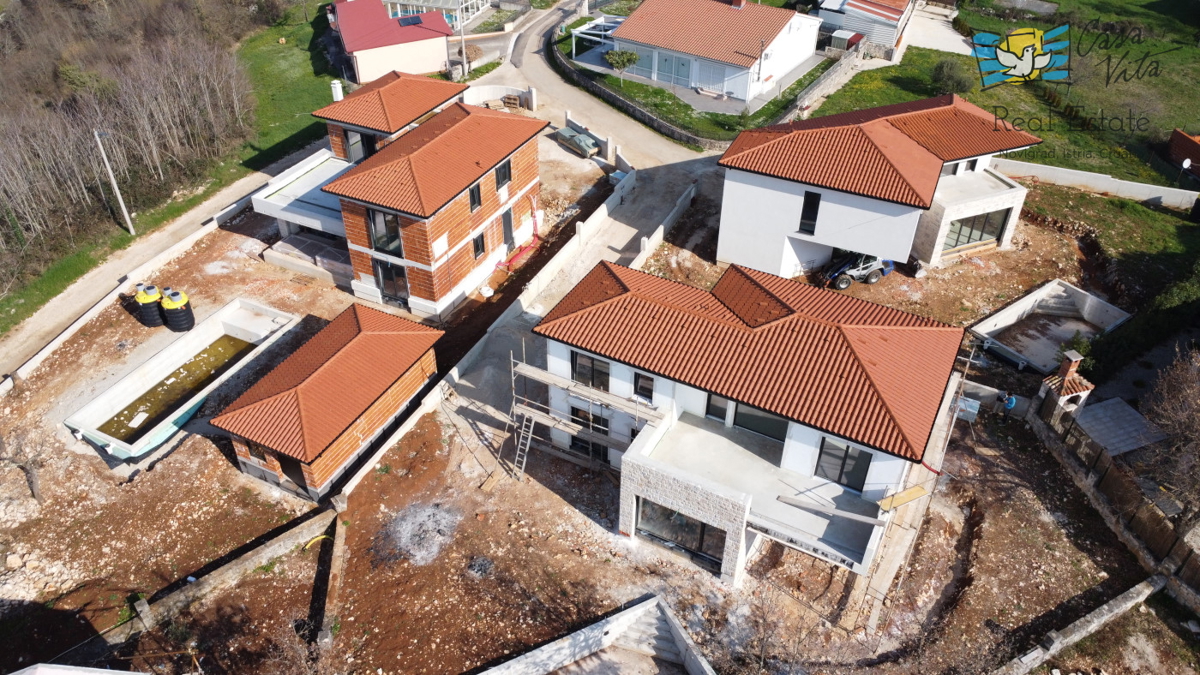 Nuova casa con piscina in Istria