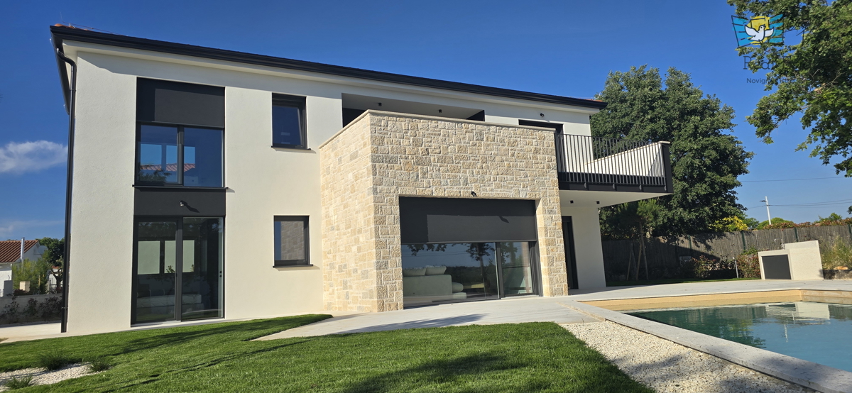 Nuova casa con piscina in Istria
