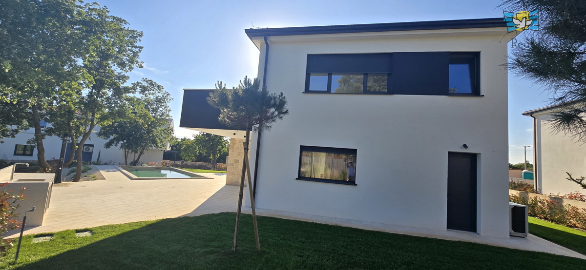 Nuova casa con piscina in Istria