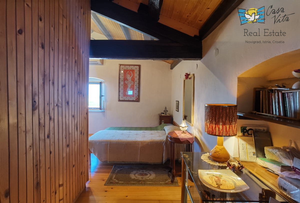 Casa in pietra d'Istria con ampio giardino!