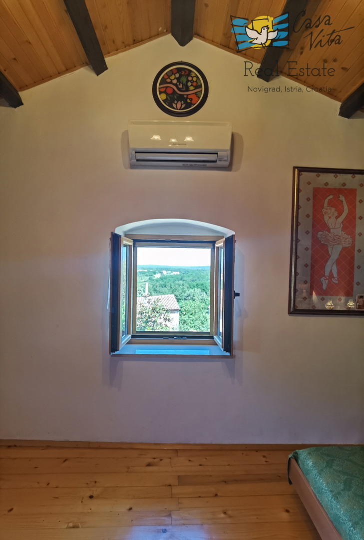 Casa in pietra d'Istria con ampio giardino!