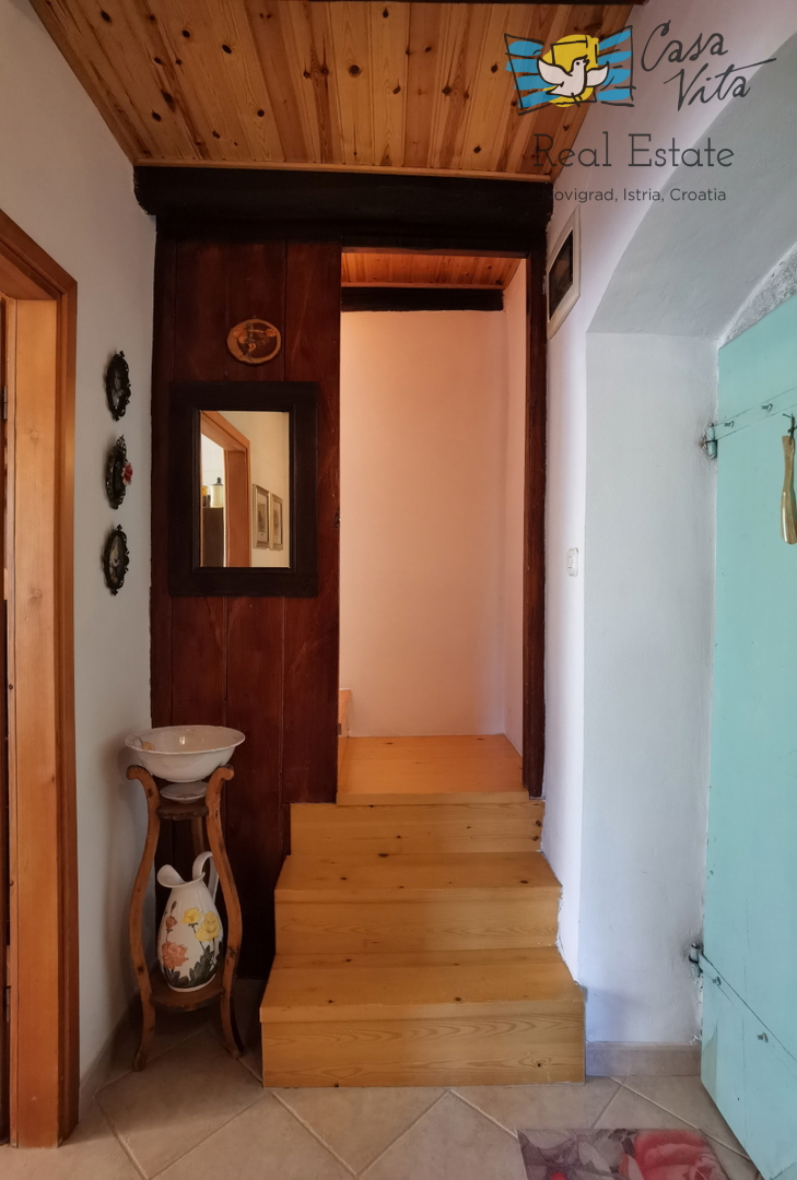 Casa in pietra d'Istria con ampio giardino!