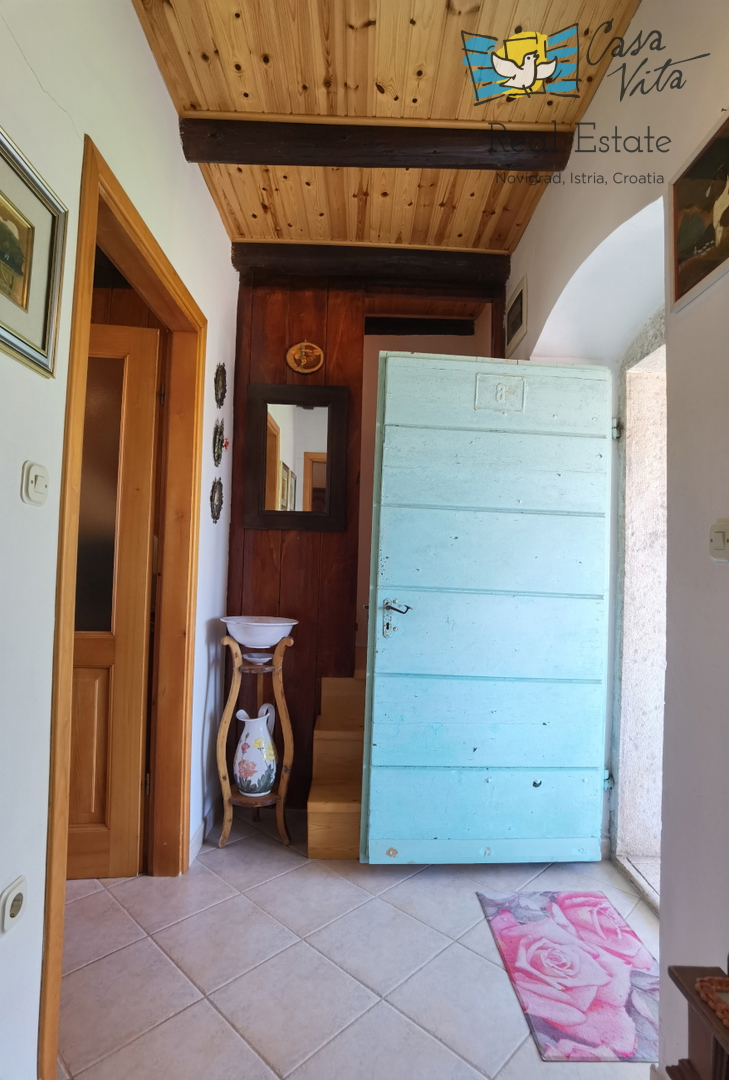 Casa in pietra d'Istria con ampio giardino!