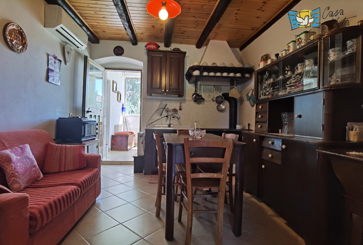 Casa in pietra d'Istria con ampio giardino!