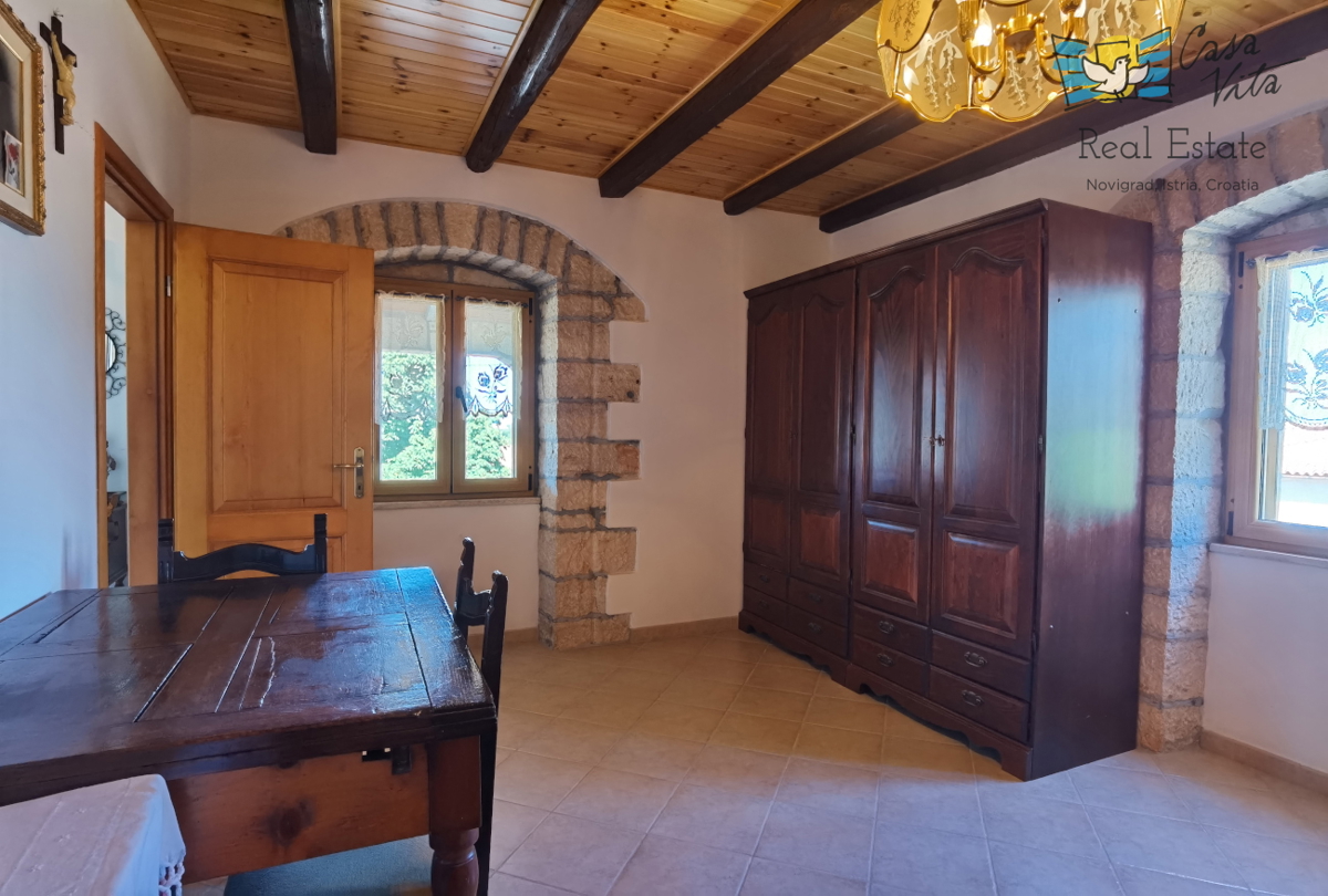 Casa in pietra d'Istria con ampio giardino!
