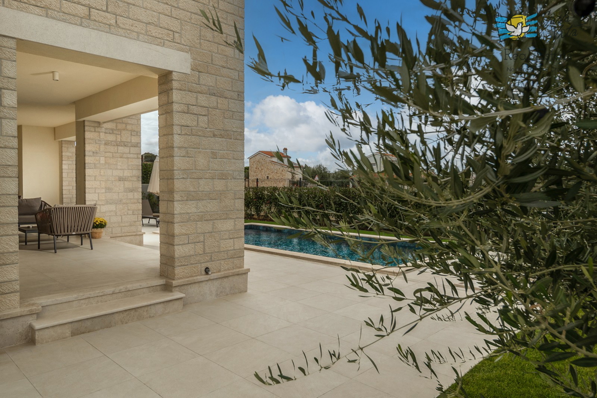 ISTRA, POREČ - Lussuosa villa con piscina a 1 km dal mare!