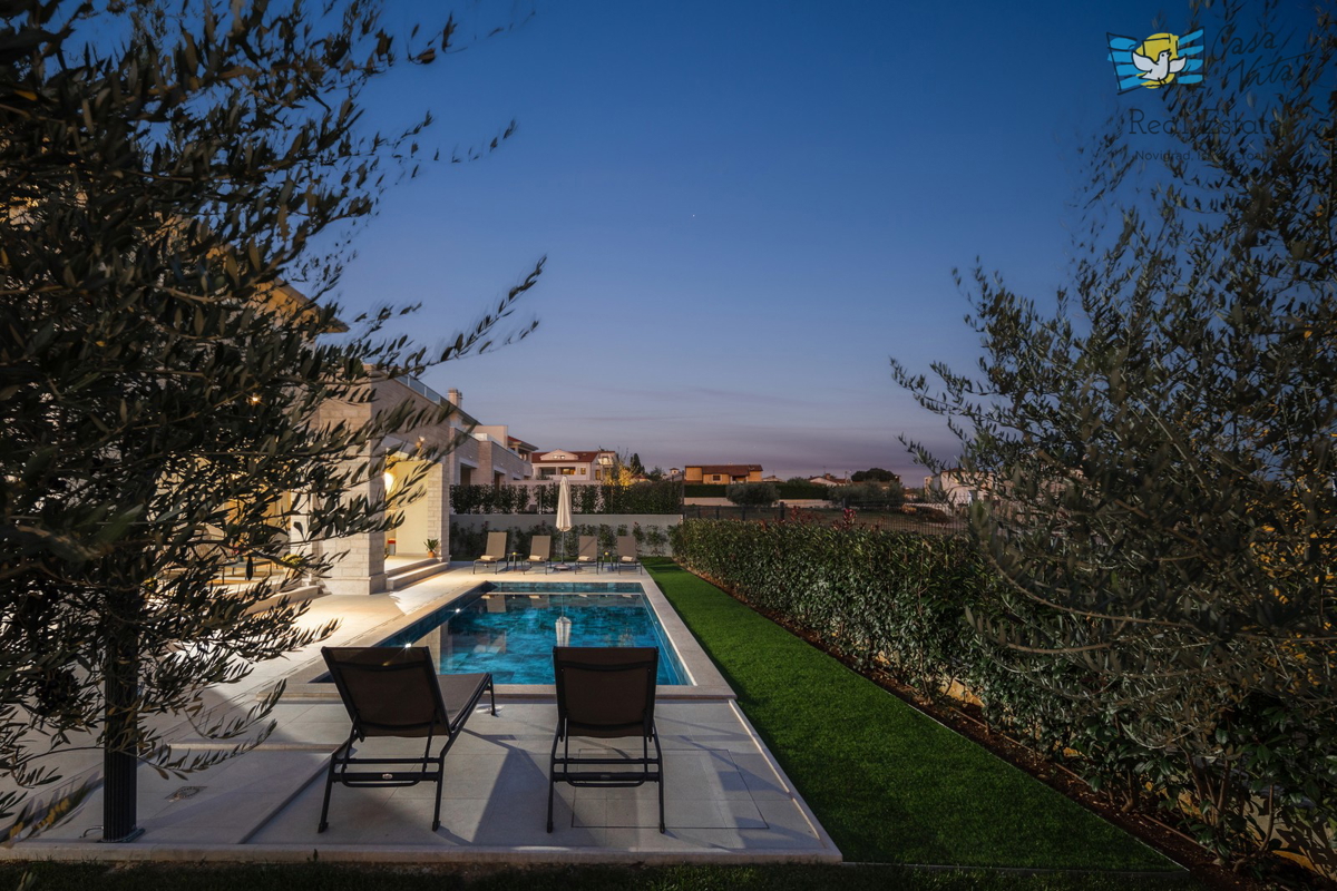 ISTRA, POREČ - Lussuosa villa con piscina a 1 km dal mare!