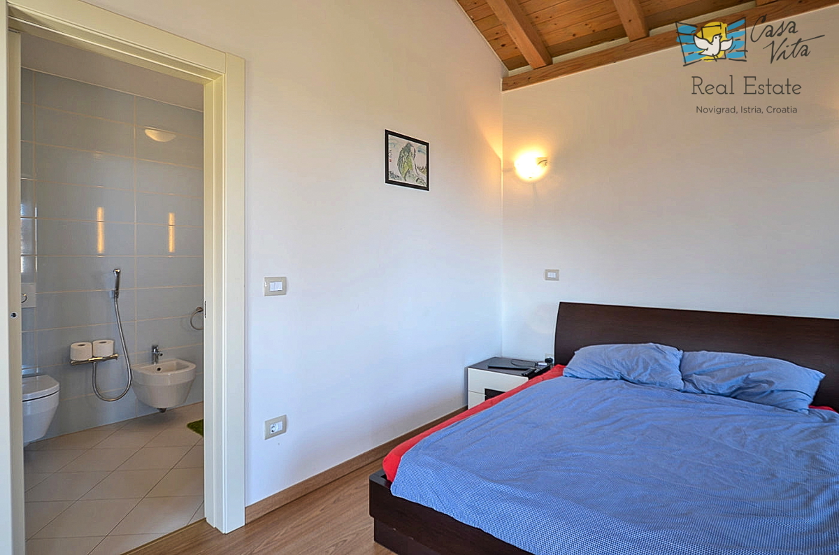 ISTRA, NOVIGRAD - Bellissima e spaziosa casa con piscina a 3 km dal mare!
