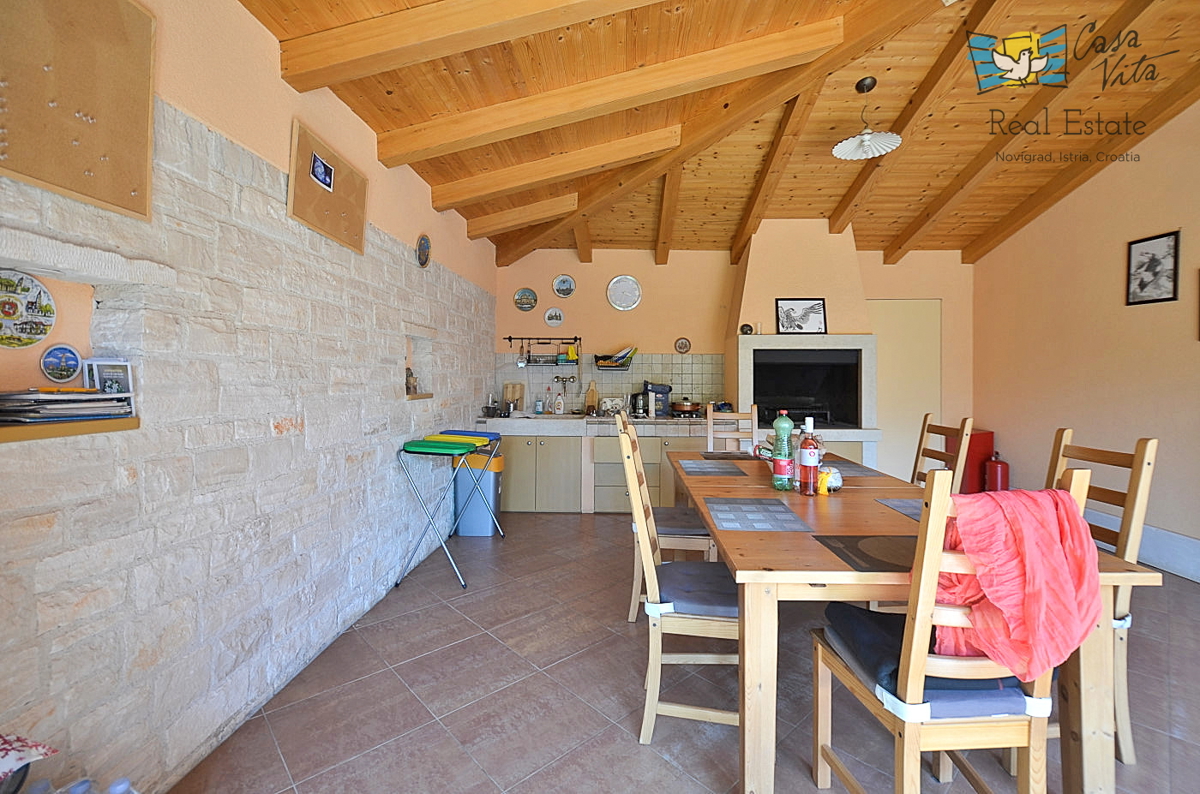 ISTRA, NOVIGRAD - Bellissima e spaziosa casa con piscina a 3 km dal mare!