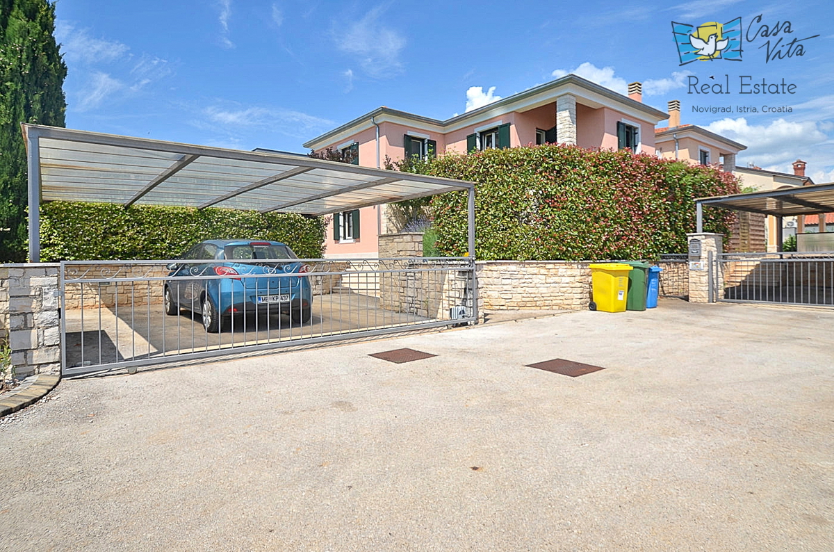ISTRA, NOVIGRAD - Bellissima e spaziosa casa con piscina a 3 km dal mare!