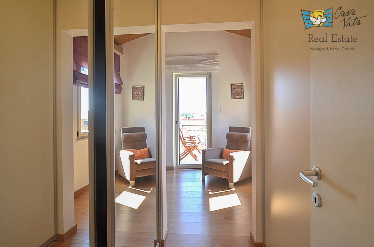 ISTRA, NOVIGRAD - Bellissima e spaziosa casa con piscina a 3 km dal mare!