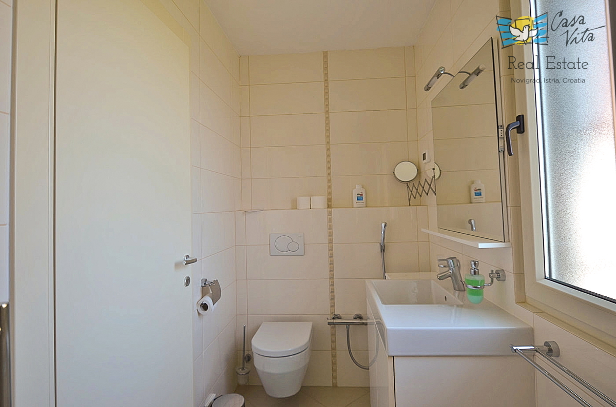 ISTRA, NOVIGRAD - Bellissima e spaziosa casa con piscina a 3 km dal mare!