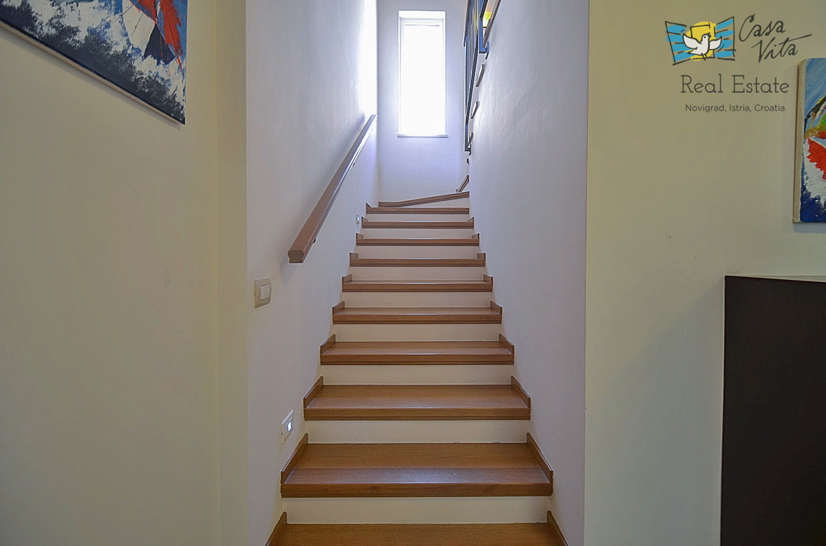 ISTRA, NOVIGRAD - Bellissima e spaziosa casa con piscina a 3 km dal mare!
