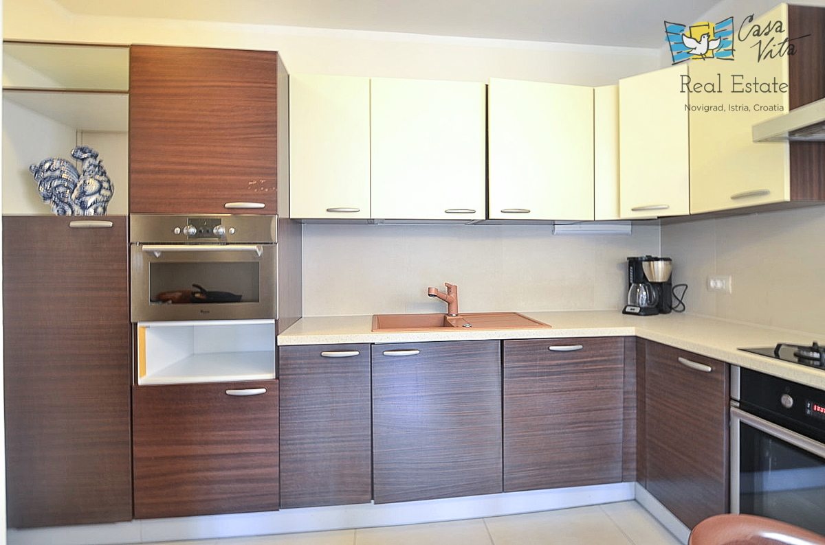 ISTRA, NOVIGRAD - Bellissima e spaziosa casa con piscina a 3 km dal mare!