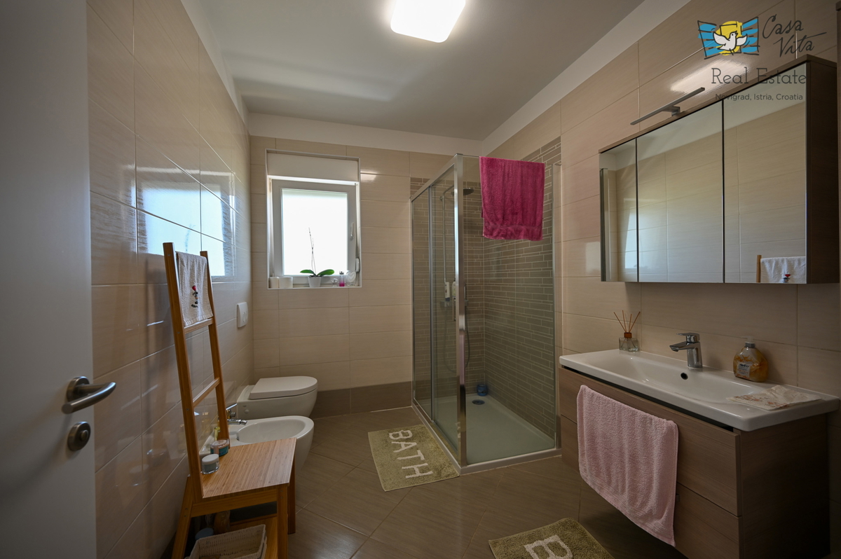 ISTRA, Novigrad - Appartamento in ottima posizione a 500 m dal mare