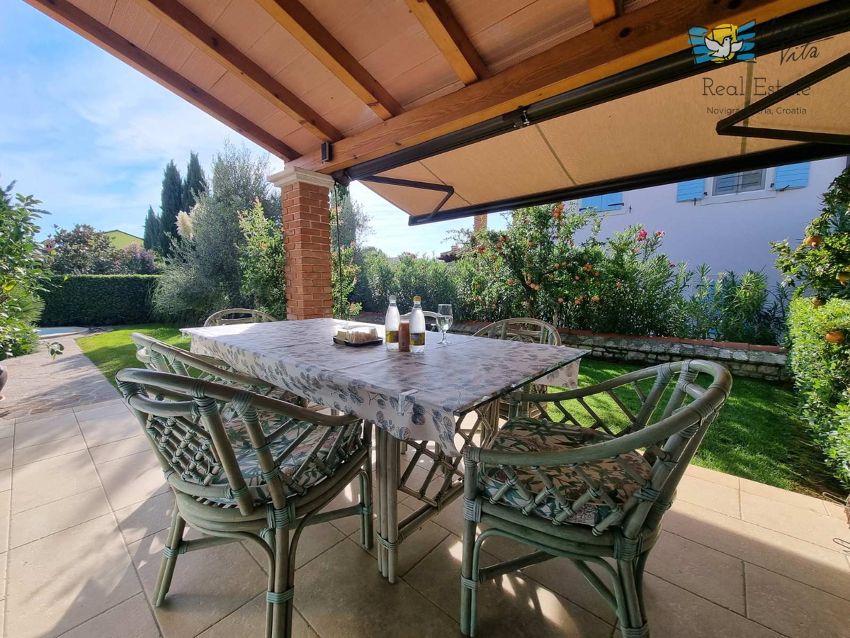 ISTRA, Poreč - Bellissima casa bifamiliare a 1000 m dal mare!