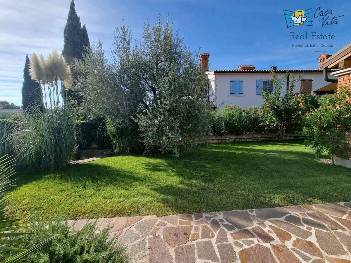 ISTRA, Poreč - Bellissima casa bifamiliare a 1000 m dal mare!