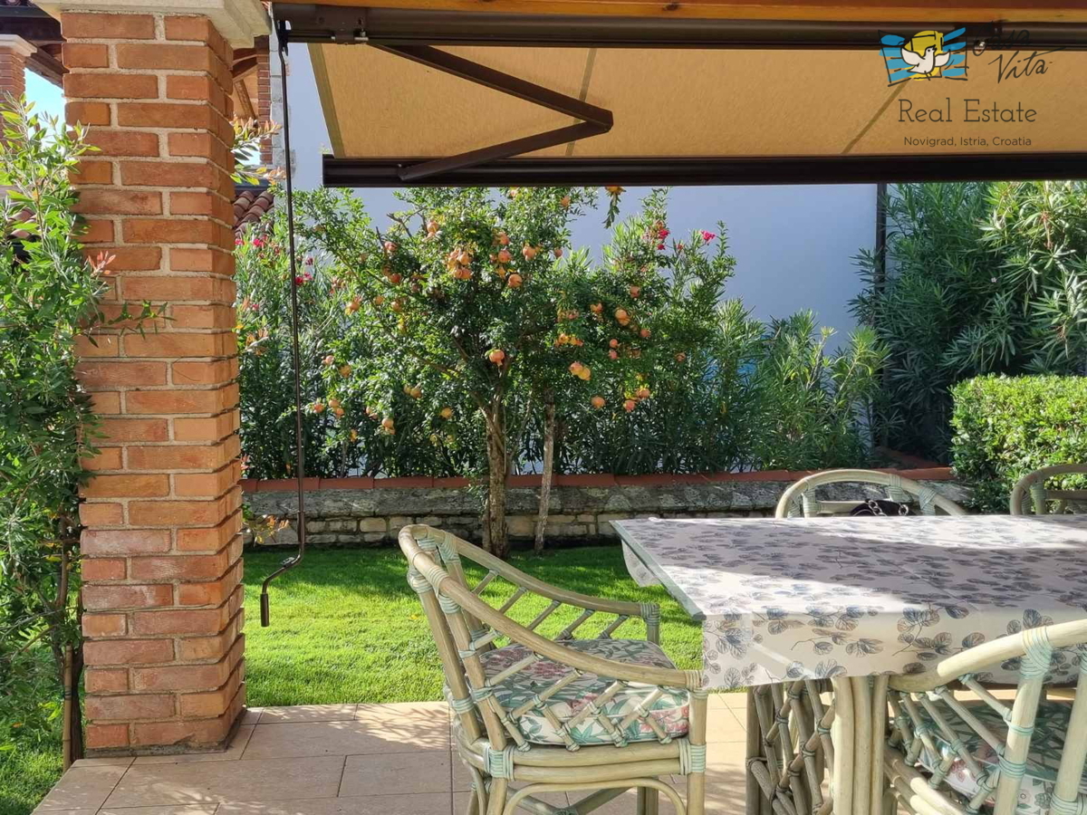 ISTRA, Poreč - Bellissima casa bifamiliare a 1000 m dal mare!