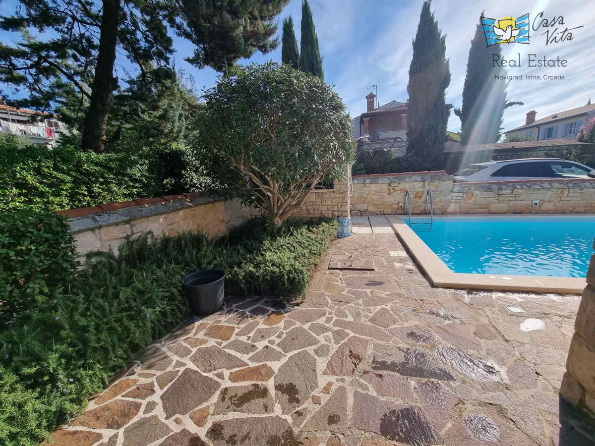 ISTRA, Poreč - Bellissima casa bifamiliare a 1000 m dal mare!