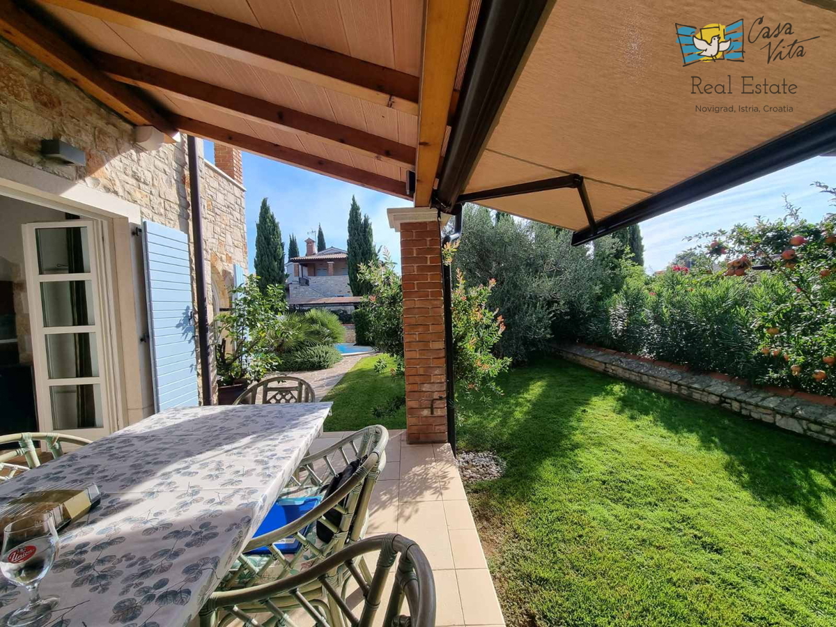 ISTRA, Poreč - Bellissima casa bifamiliare a 1000 m dal mare!