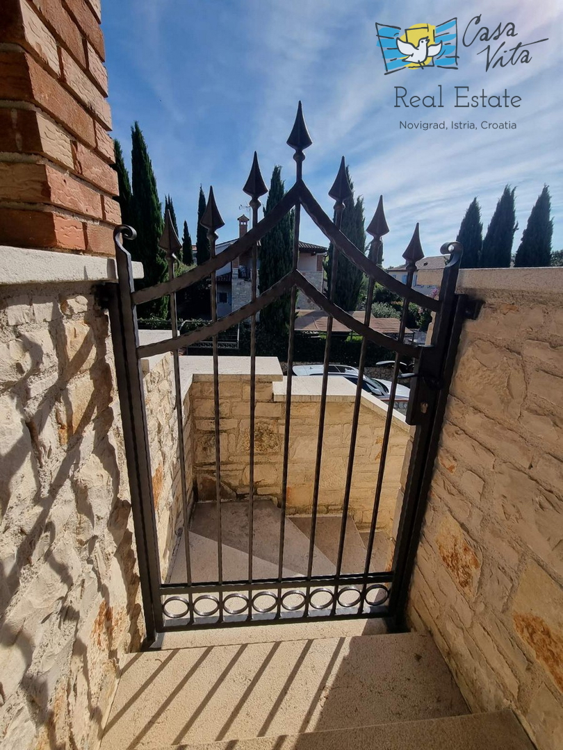 ISTRA, Poreč - Bellissima casa bifamiliare a 1000 m dal mare!