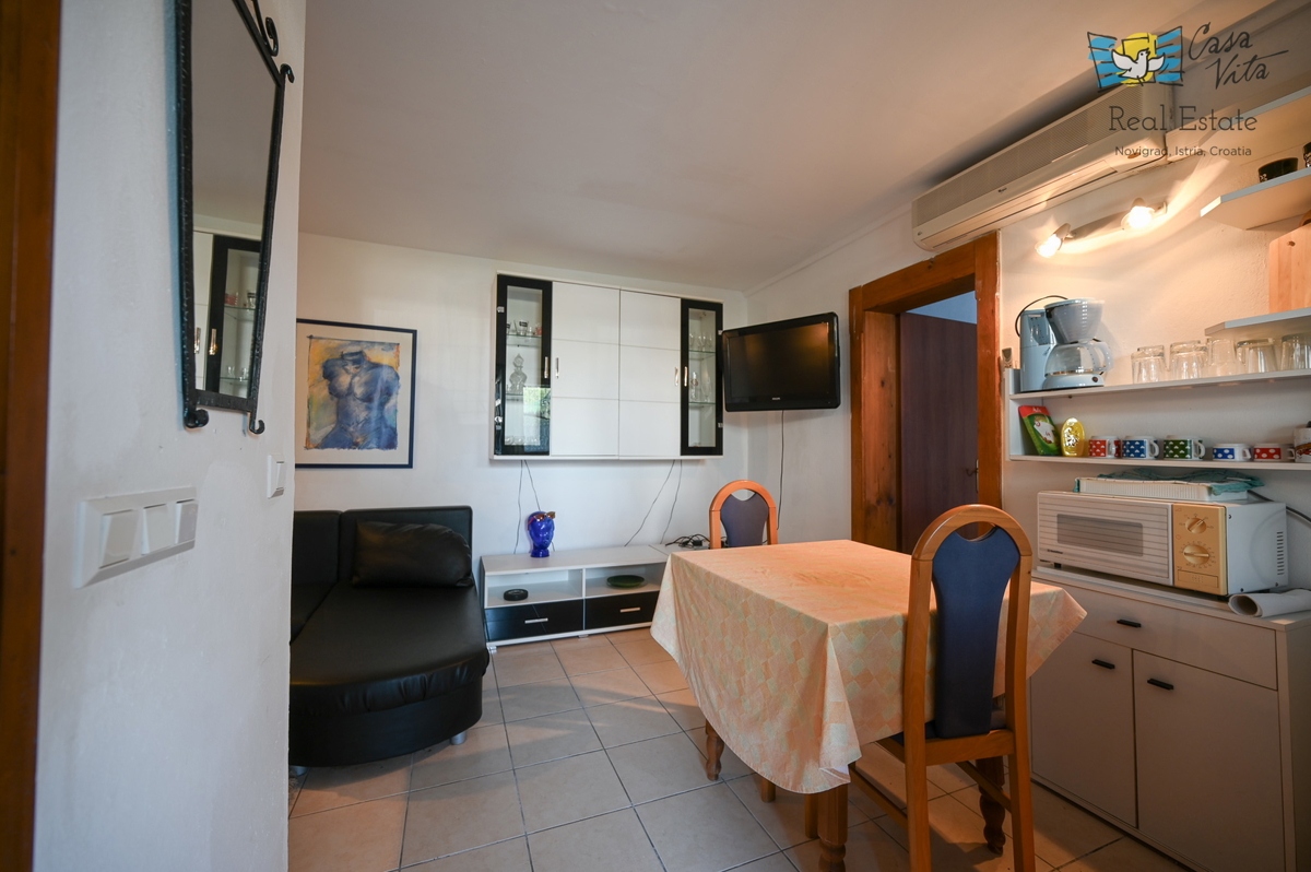 ISTRA, NOVIGRAD - casa a schiera con due appartamenti e garage