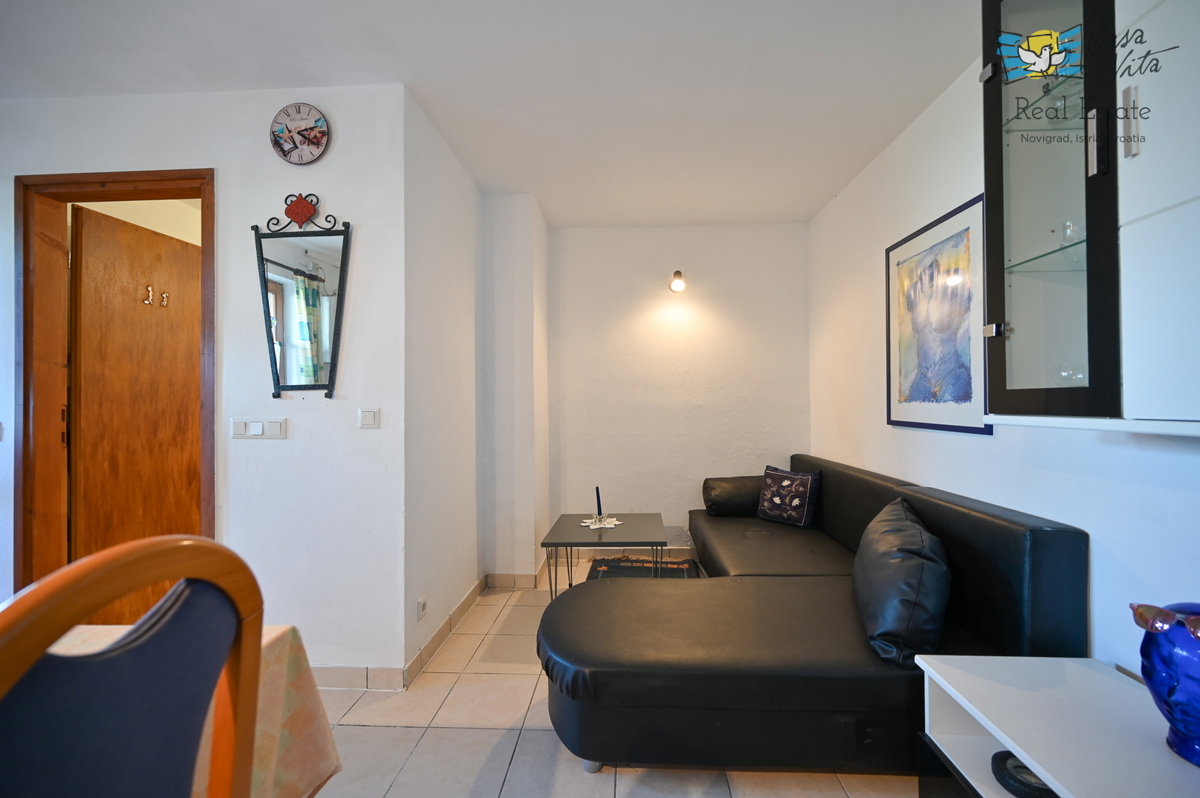 ISTRA, NOVIGRAD - casa a schiera con due appartamenti e garage