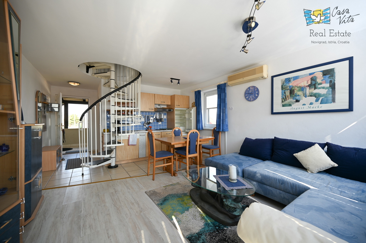 ISTRA, NOVIGRAD - casa a schiera con due appartamenti e garage