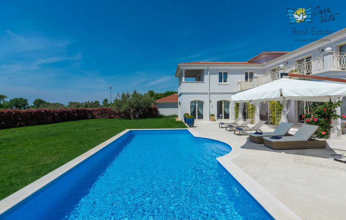 Villa di lusso in una splendida posizione con vista panoramica sul mare!