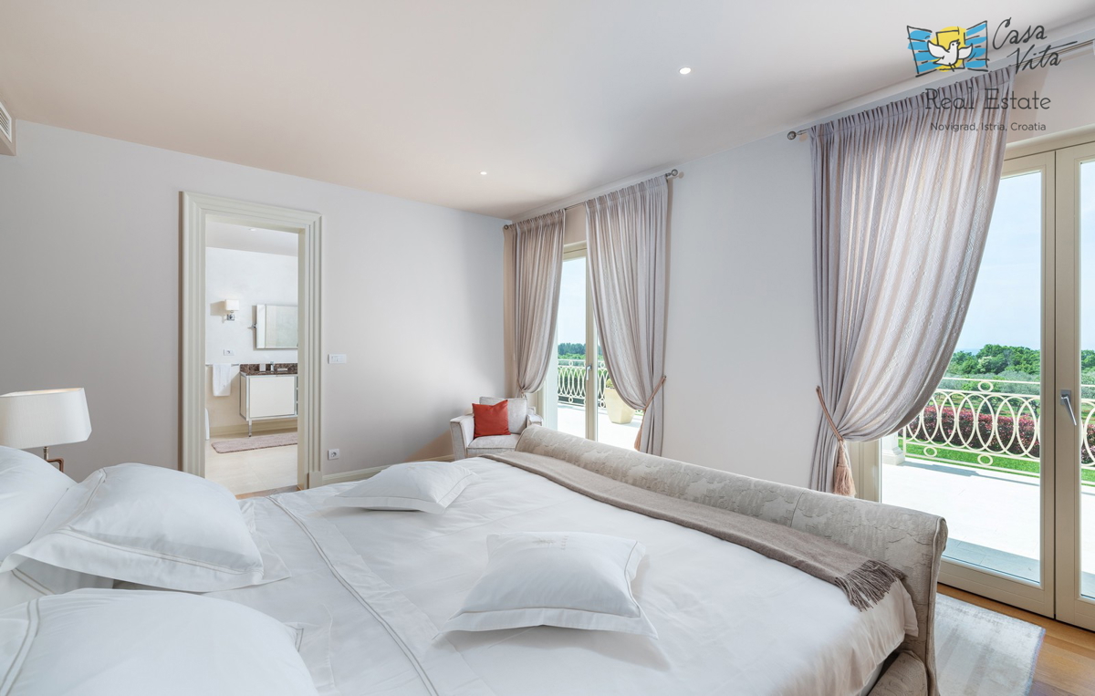 Villa di lusso in una splendida posizione con vista panoramica sul mare!