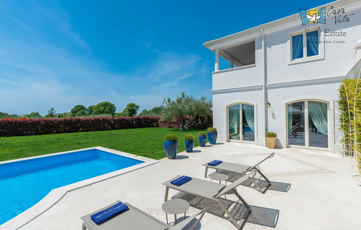 Villa di lusso in una splendida posizione con vista panoramica sul mare!