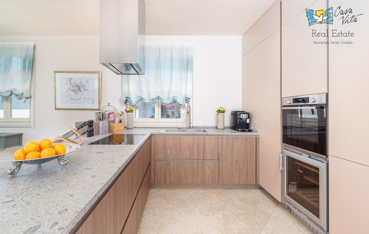 Villa di lusso in una splendida posizione con vista panoramica sul mare!