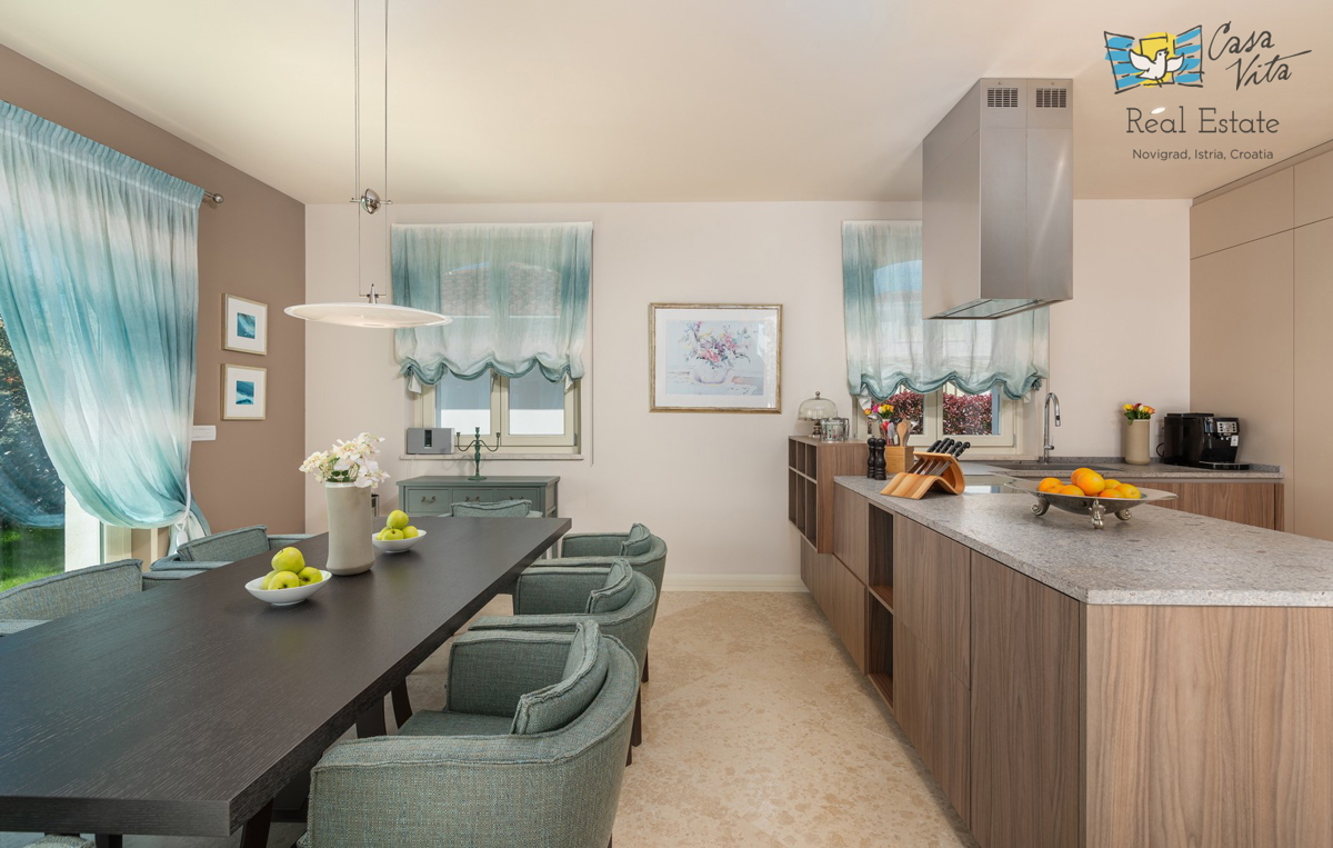 Villa di lusso in una splendida posizione con vista panoramica sul mare!