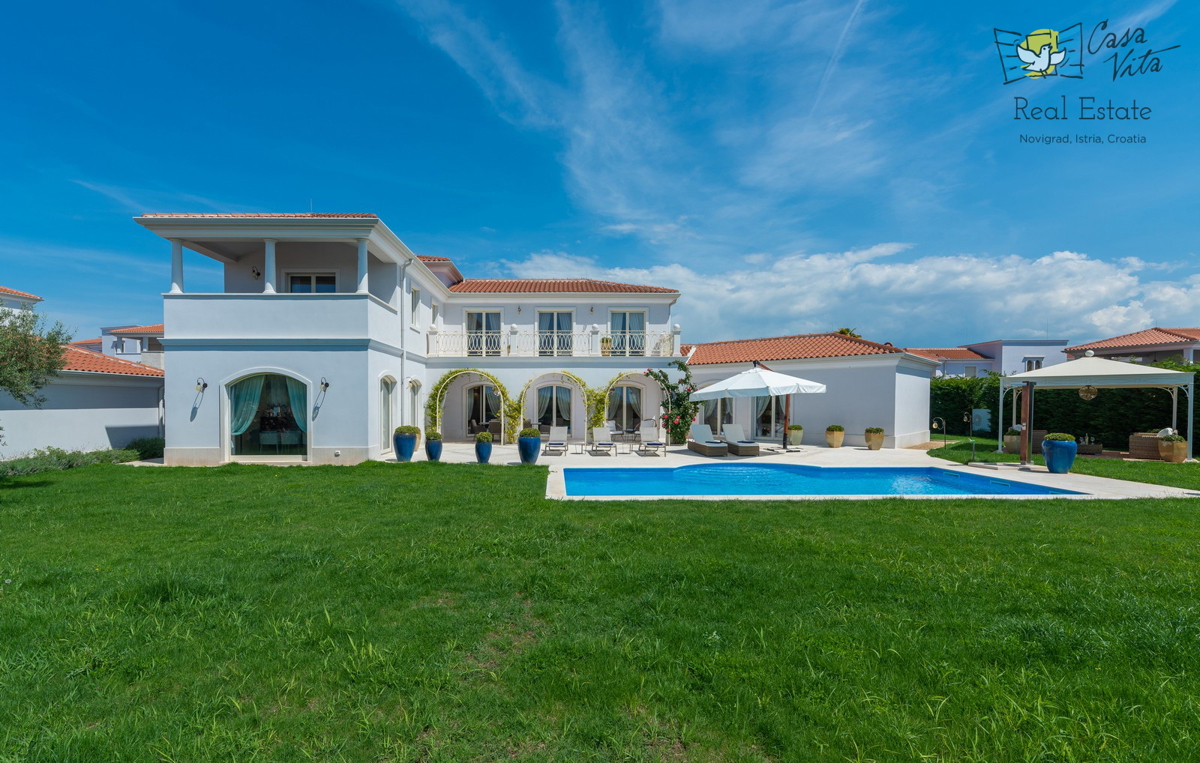 Villa di lusso in una splendida posizione con vista panoramica sul mare!
