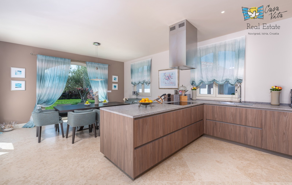 Villa di lusso in una splendida posizione con vista panoramica sul mare!