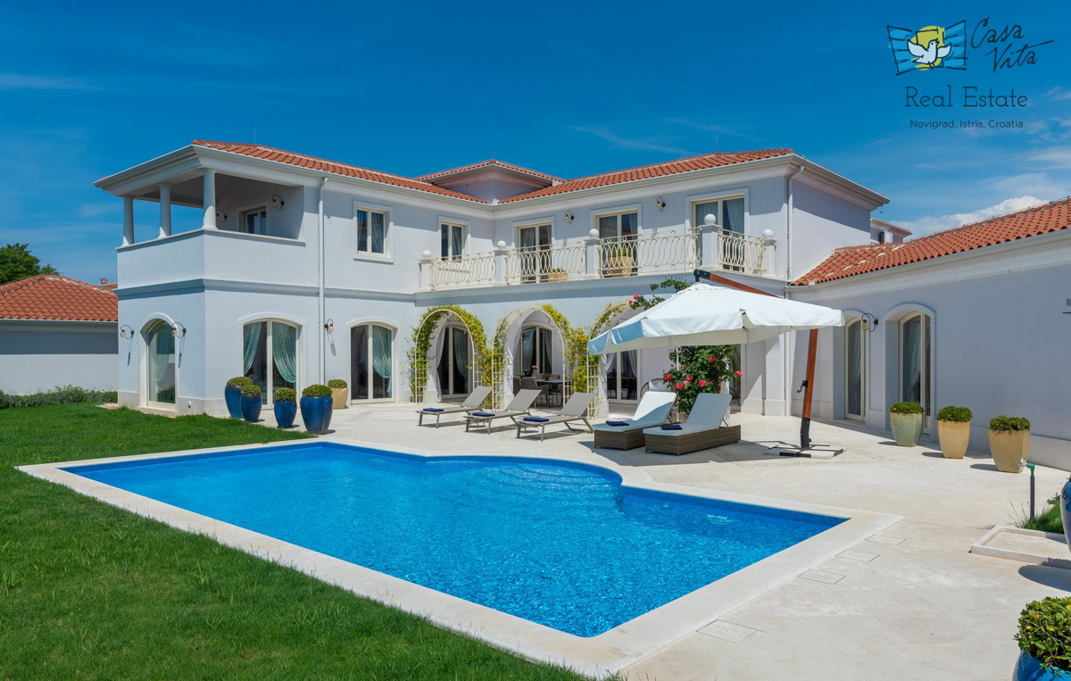 Villa di lusso in una splendida posizione con vista panoramica sul mare!