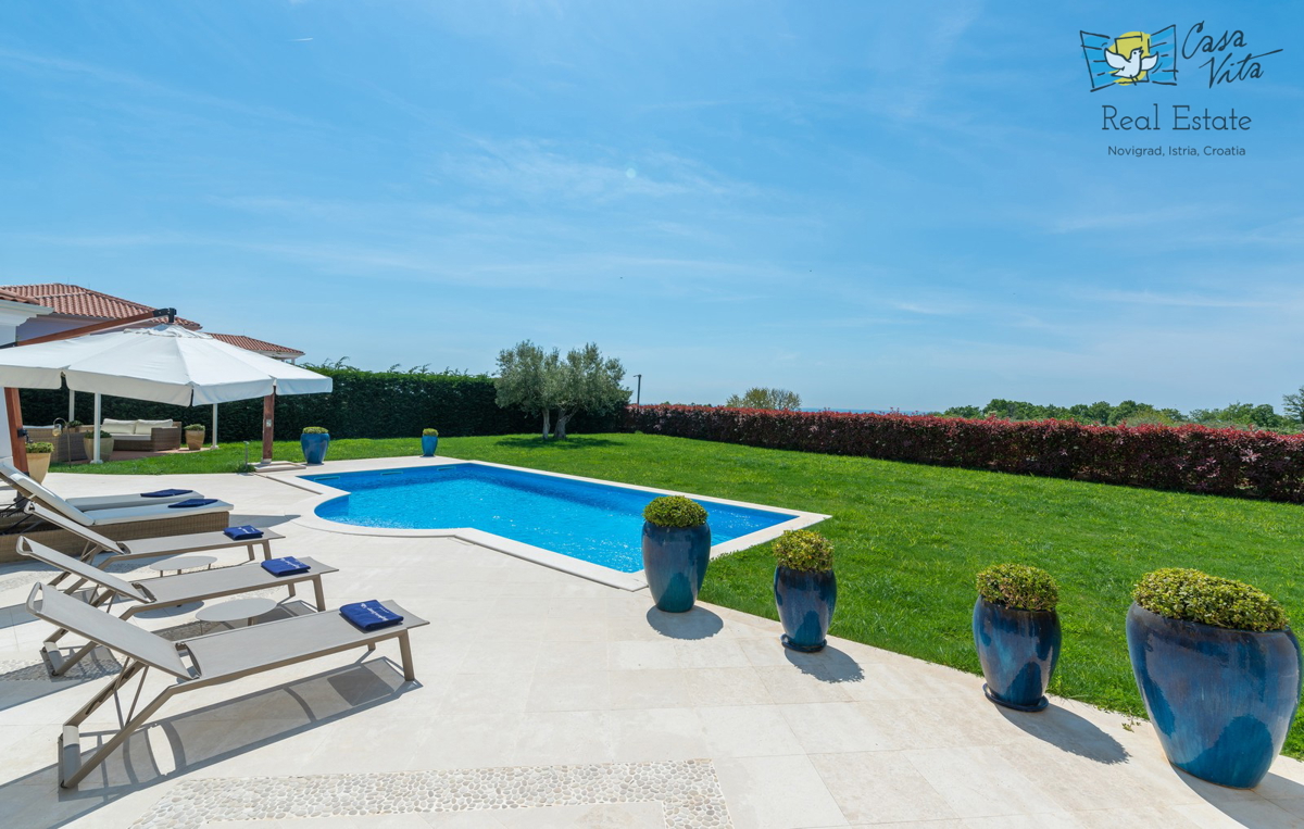 Villa di lusso in una splendida posizione con vista panoramica sul mare!