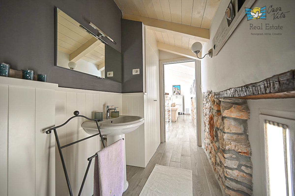 ISTRA, NOVIGRAD - Casa nel centro città