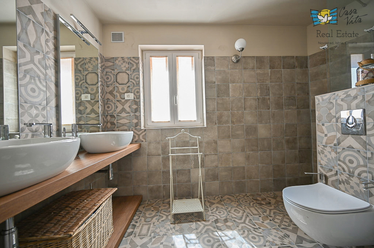 ISTRA, NOVIGRAD - Casa nel centro città