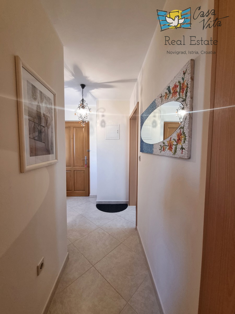 ISTRA, NOVIGRAD - Appartamento con due camere da letto e bella vista sul mare!