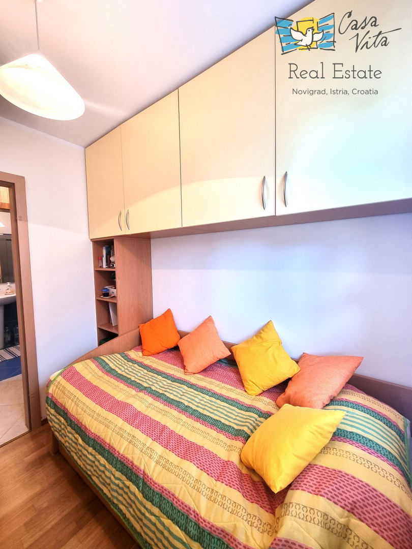 ISTRA, NOVIGRAD - Appartamento con due camere da letto e bella vista sul mare!