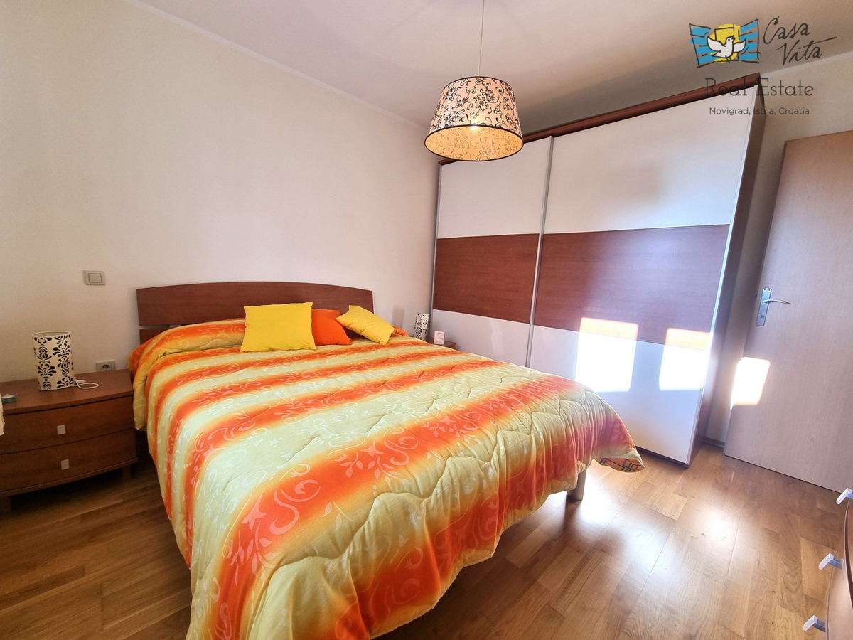 ISTRA, NOVIGRAD - Appartamento con due camere da letto e bella vista sul mare!